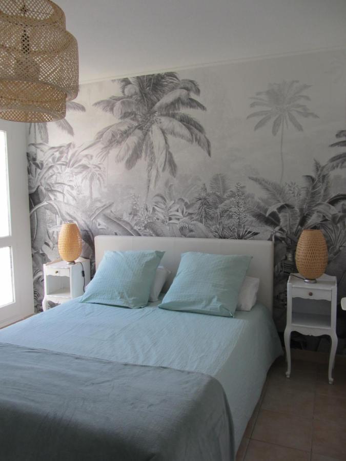 Appartement Les Cigales Rez De Jardin A 10Mn Des Plus Belles Plages Hyères Kültér fotó